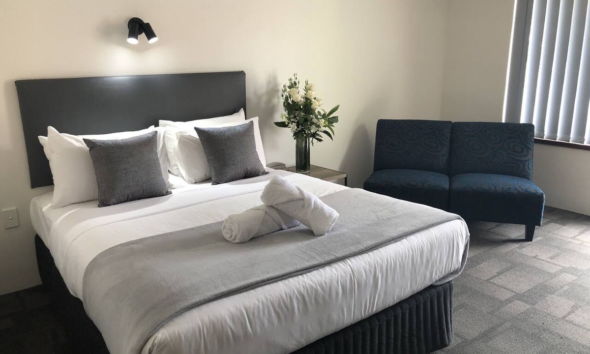 Rockingham Hotel | Hotel Clipper