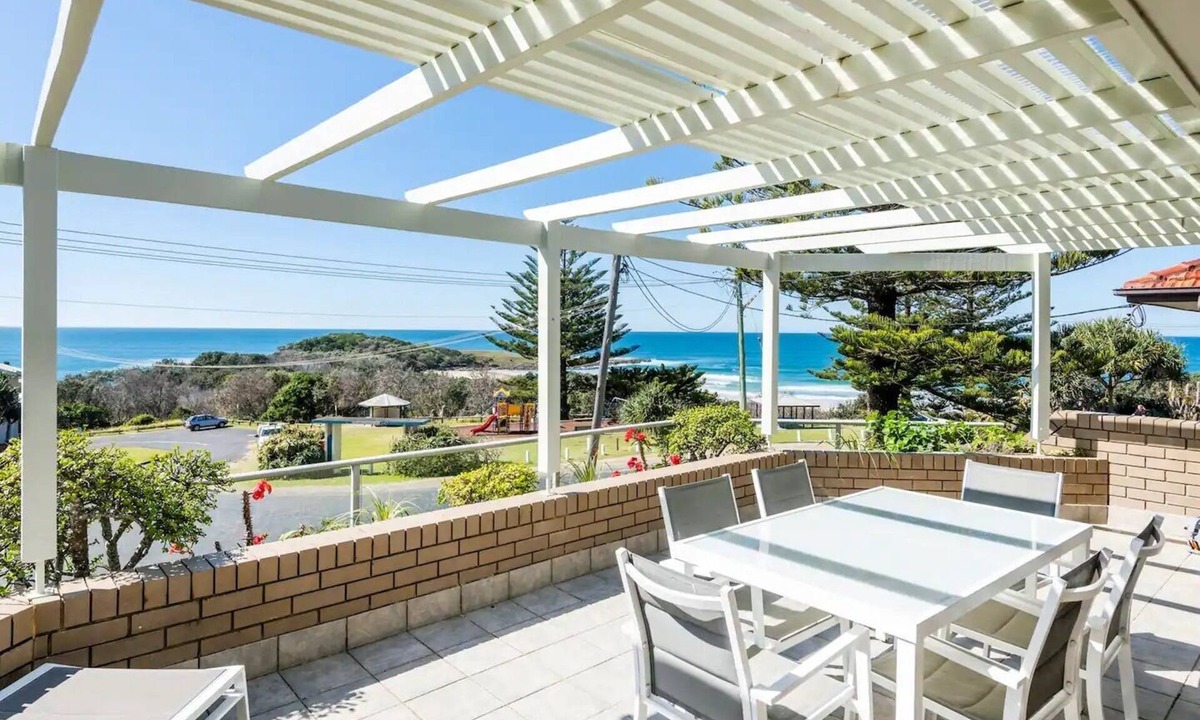 Yamba Apartment | Huge Ocean View apartment! Panoramic views.Wifi, linen, Smart TV+