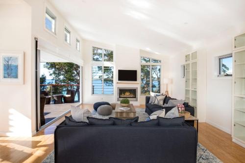 Hyams Beach House | Hyams Drift - Beachfront Home