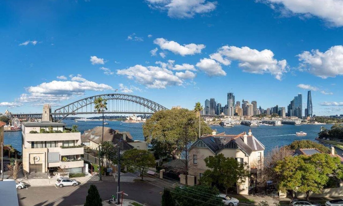 Lavender Bay Resort | Iconic Harbour Bridge & Opera House Views