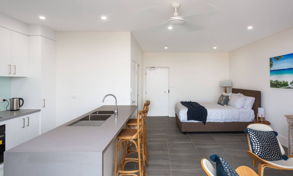 Huskisson Apartment | Ishtar Apartment 3 by Book Jervis Bay - Luxury Studio