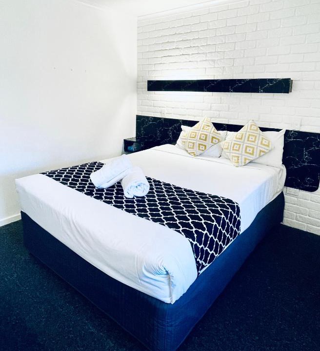 South Toowoomba Hotel | Jacaranda Place Motor Inn