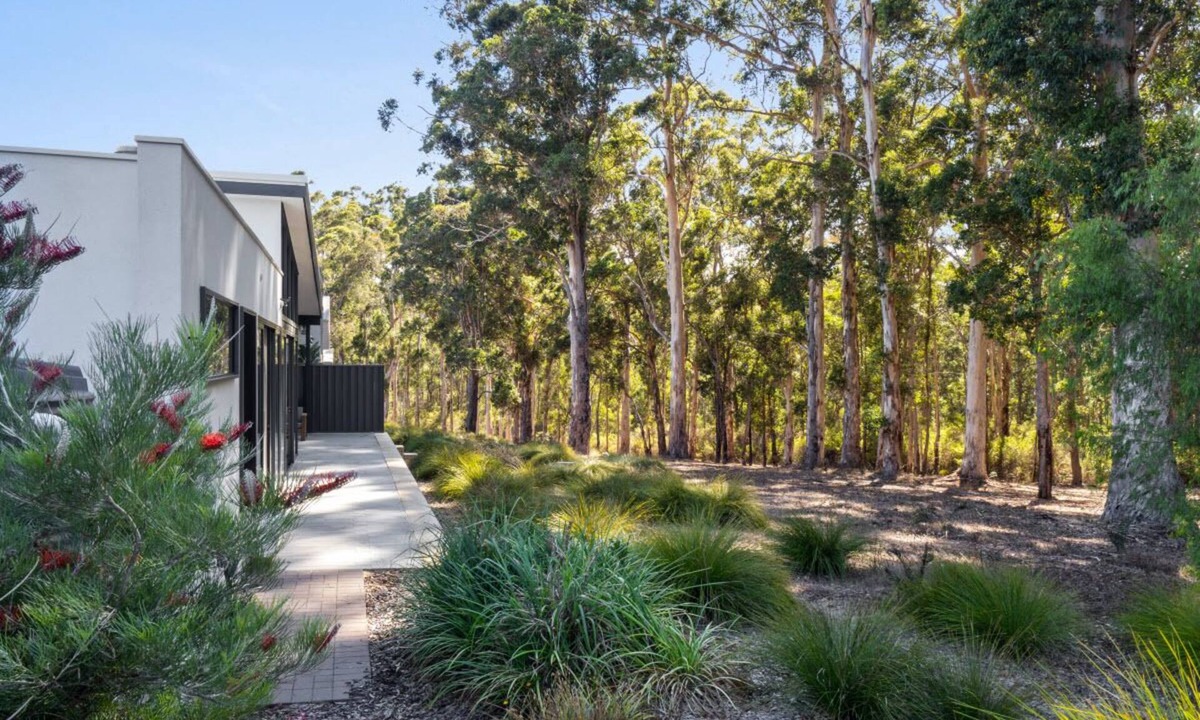 Margaret River House | Karriscape provides a peaceful location to enjoy your down south getaway. You will find everything y