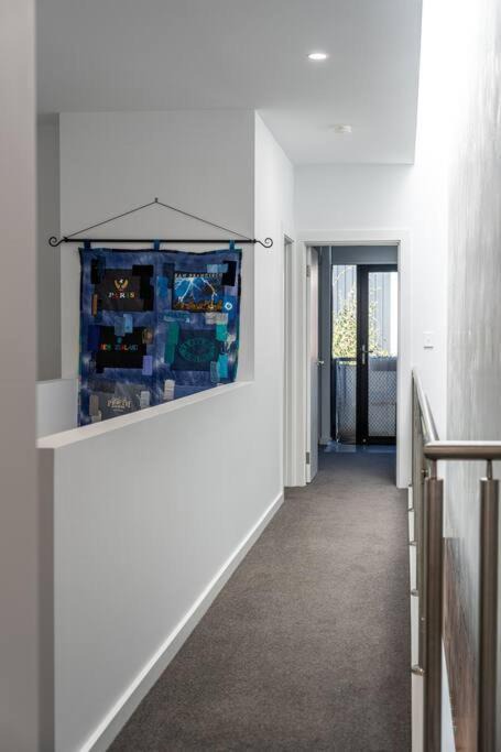 Tonsley House | Kashida - Persian-Style Townhouse with Office