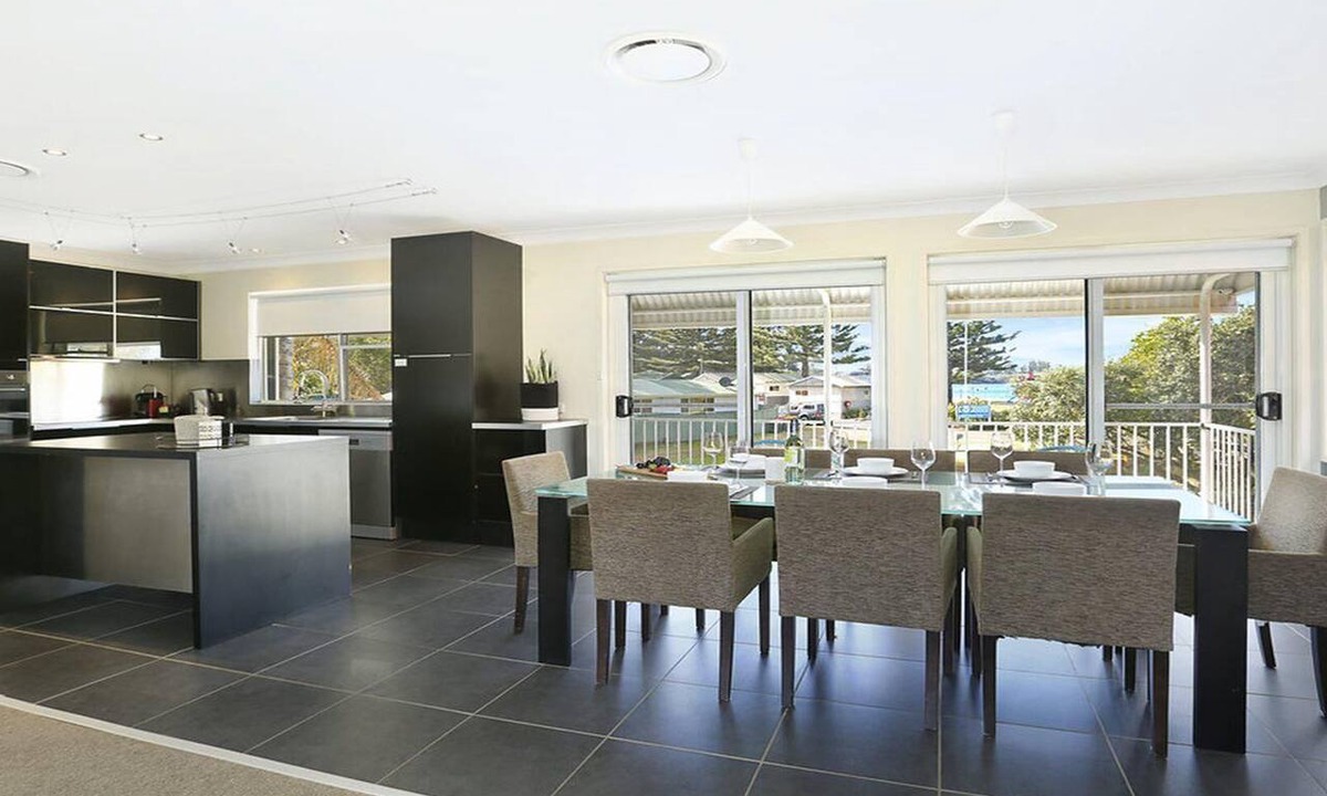 Kiama Apartment | Kendalls Beach House - great family accommodation