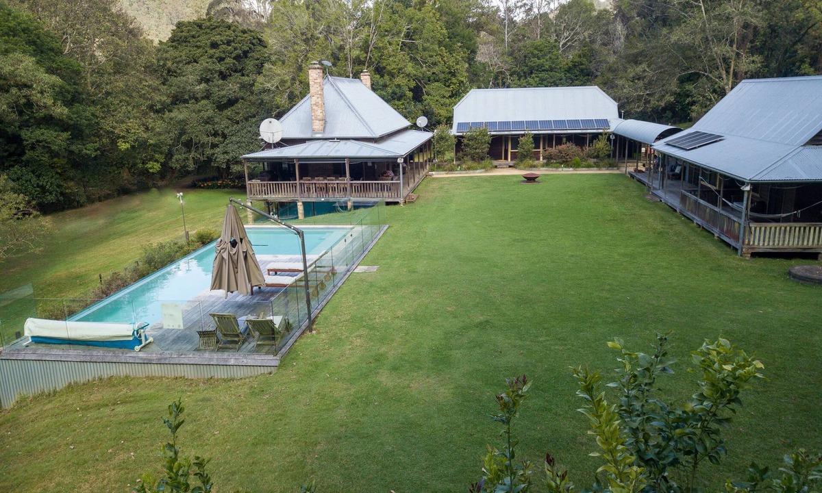 Cedar Brush Creek House | Knottapharm - A peaceful country retreat