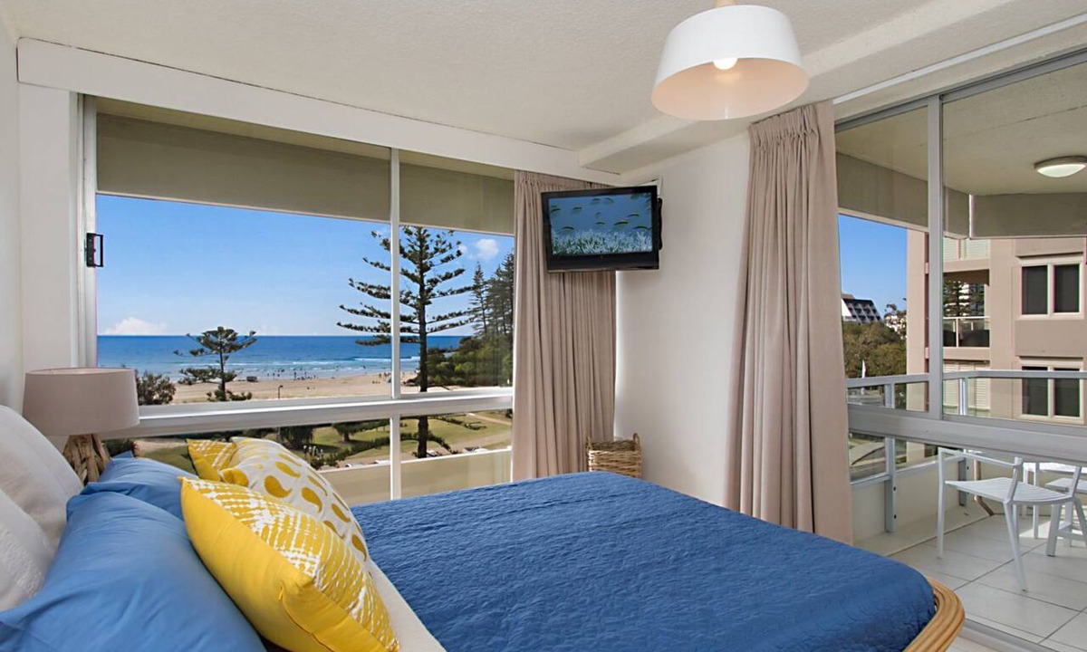 Coolangatta Apartment | Kooringal Unit 14 Great location on Greenmount Beach with Wi-Fi included