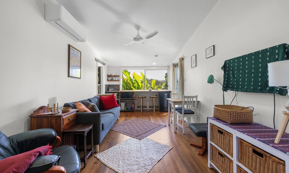 Hat Head Apartment | Korogoro Beach House Includes Linen