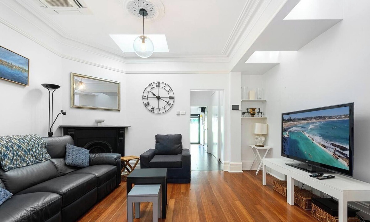 Glebe House | KozyGuru | Glebe | Chic Stay - Steps to Light Rail