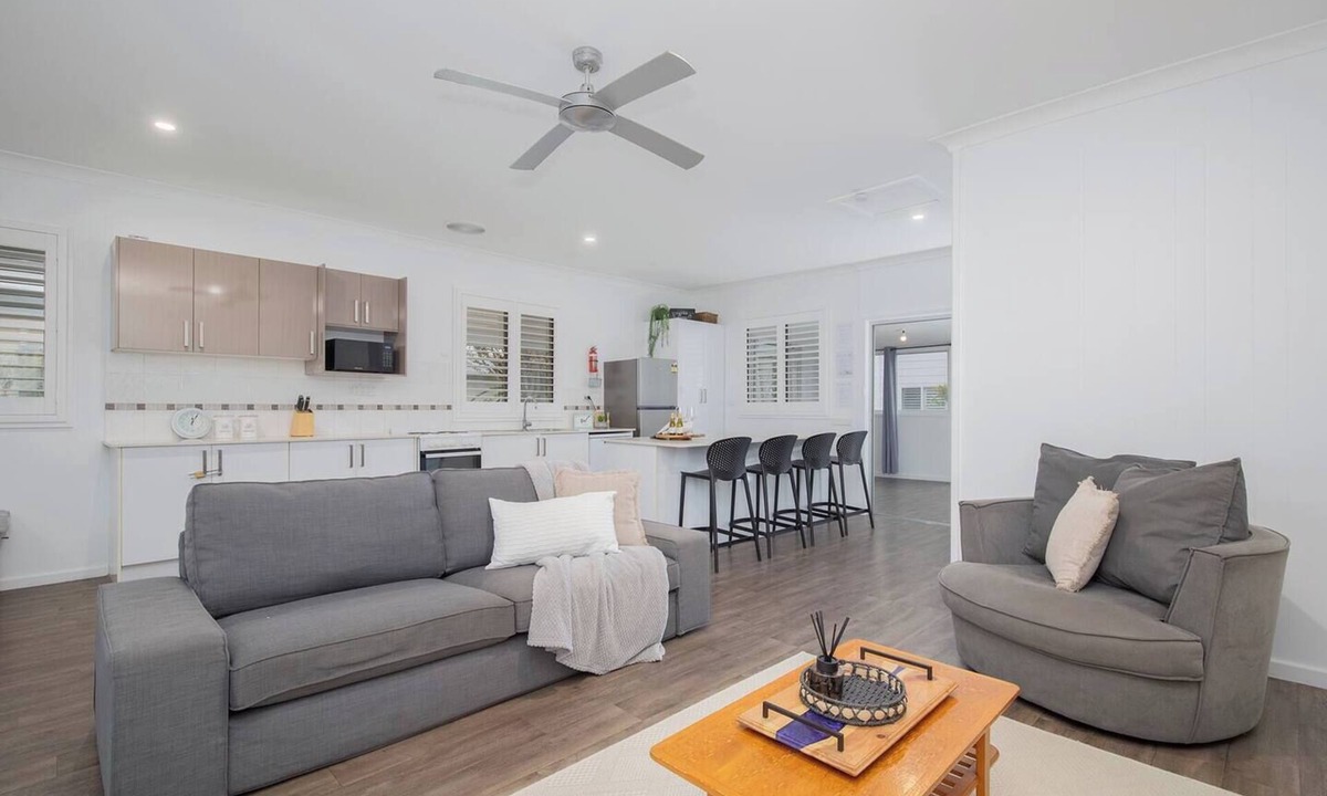 Pelican House | Lakeview Haven Laid back Days by Pelican Foreshore