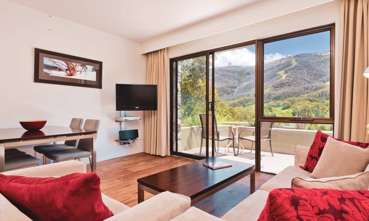 Thredbo Apartment | Lantern 09- Deluxe Apartment nestled in the Snowy Mountains.