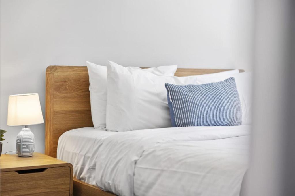 Kooringal Apartment | Large 5BR Retreat - Sleeps 10 - Outdoor Entertaining