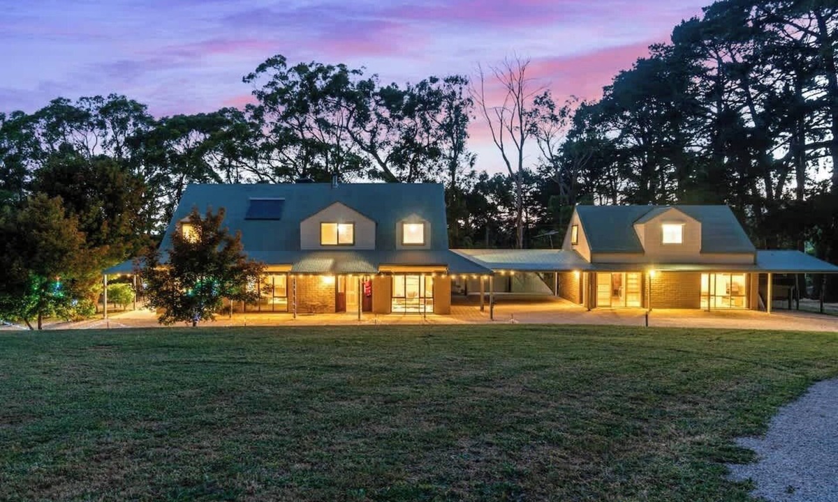 Summertown House | Large Modern Organic Bali-Inspired family Retreat