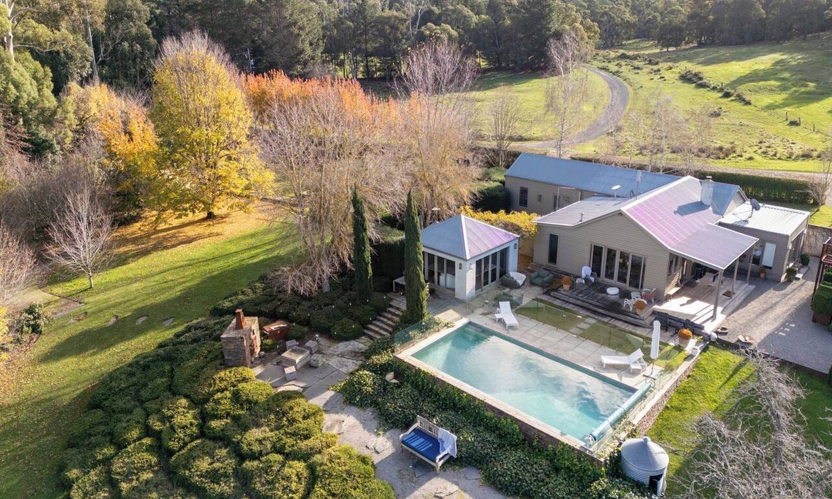 Lauriston Bed & Breakfast | Lauriston River House + Cottage - Your own private casa, 8 minutes from Kyneton