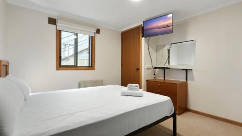 Hotham Heights Apartment | Lawlers 17
