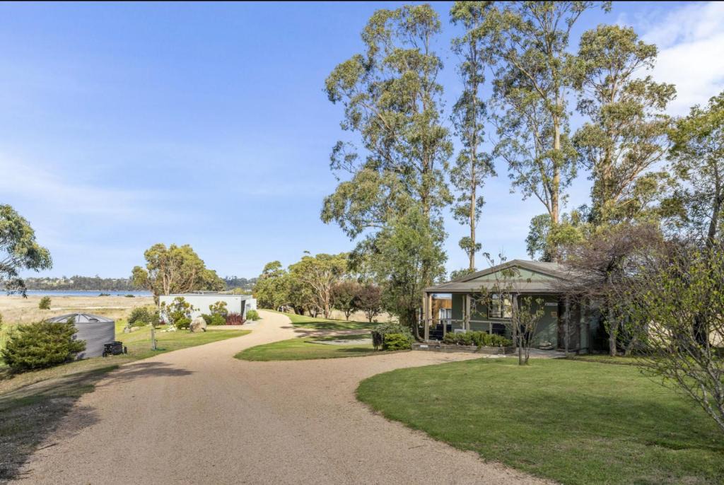 St Helens Apartment | Lawsons Retreat