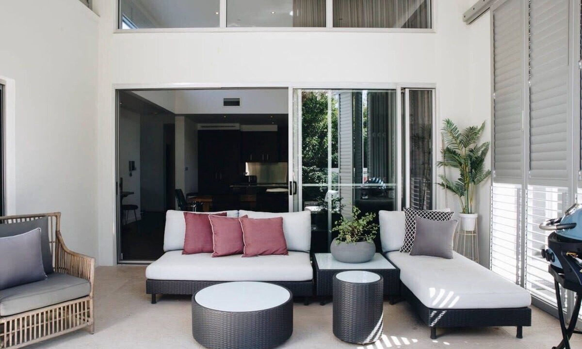 Parrearra House | Lifestyle and Location on 'The Island' at Kawana