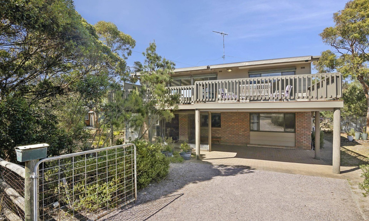 Surf Coast House | Lift Your Spirits