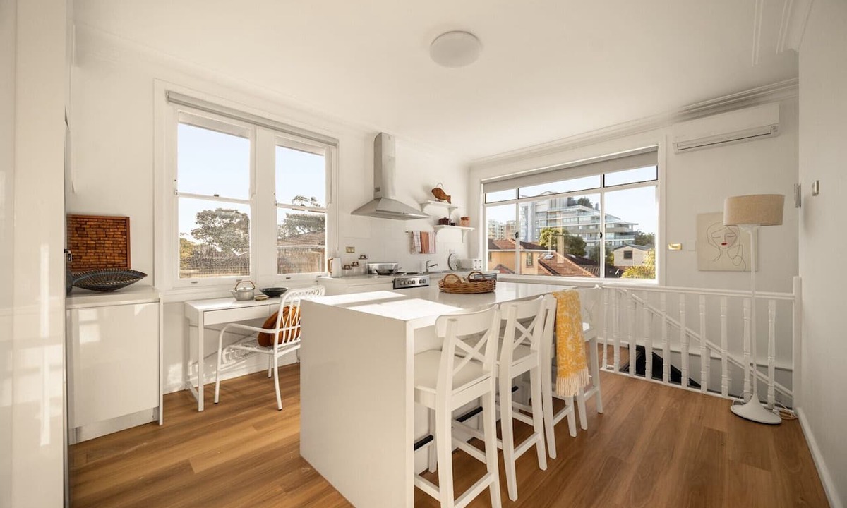 Brighton-le-Sands Apartment | Light Filled 3-Bed Coastal Home at Brighton Beach