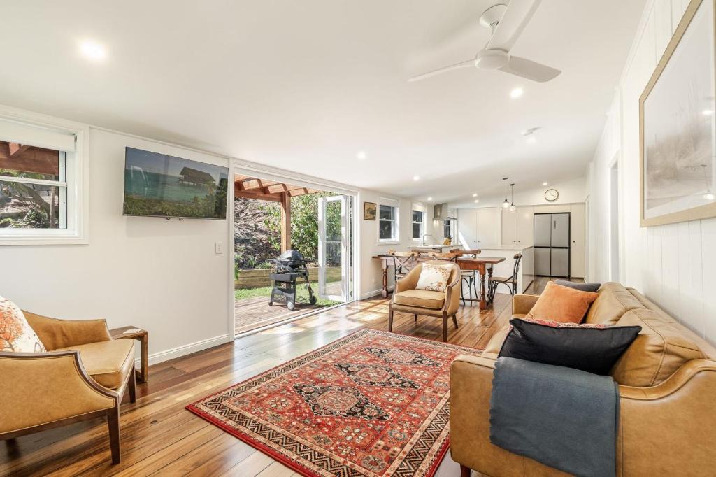 Yamba House | Lime Tree Cottage - Pet Friendly Paradise in the Heart of Yamba - Holiday Yamba