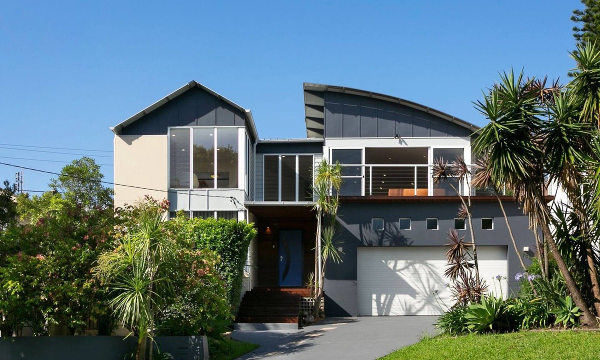 Gerroa House | Little Sunshine a luxury holiday rental that offers a soothing blend of indulgence, t