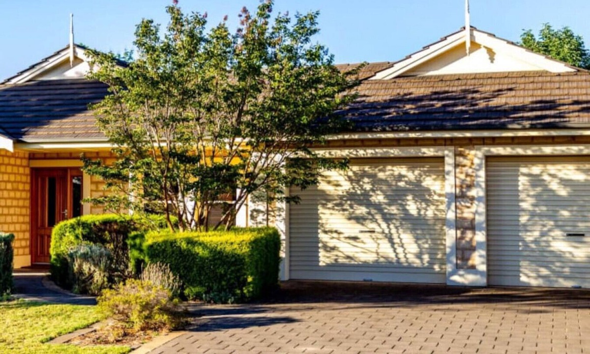 Tanunda House | `Lochnagar Barossa` - 3 En-suites - Walking distance to wineries