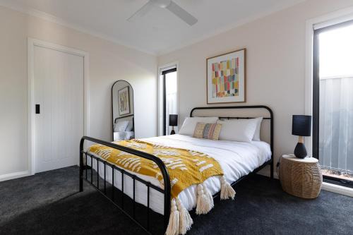 Brown Hill House | Loxi's Retreat Short Stays