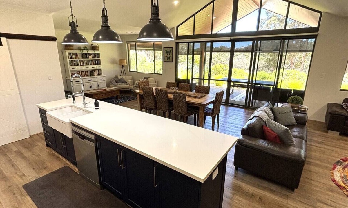 Bridgetown House | Luxe Forest Retreat for Families & Groups | Sleeps 11