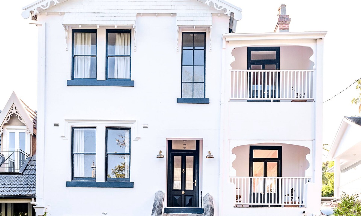 Newcastle House | Luxe historic mansion in heart of Newcastle - *Pay 2, Stay 3.
