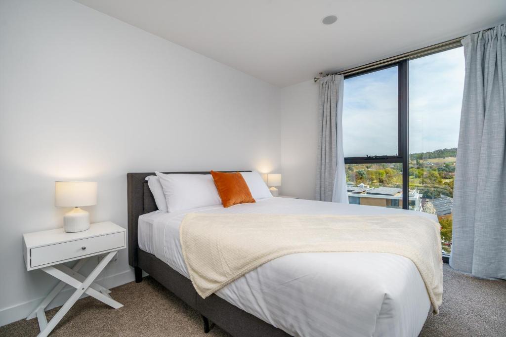 Phillip Apartment | Luxurious 2BR Escape with Exceptional Amenities - Hosted by Canstay