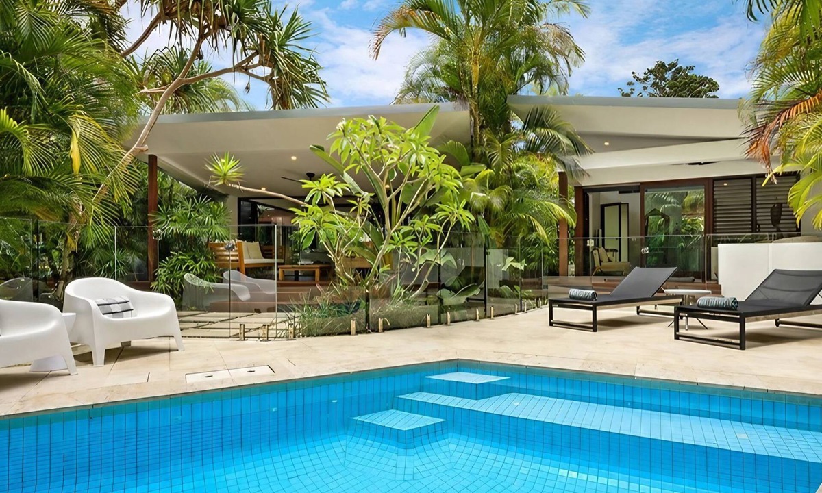 Broken Head House | Luxurious Beachside Pavilion on Broken Head Beach