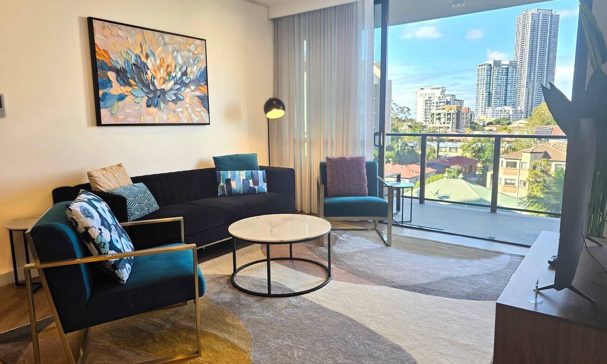 Southport Apartment | Luxury 2BD Apt | Rooftop Pool & Spa | Southport