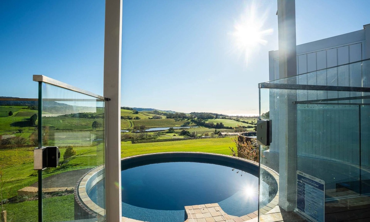 Willow Vale Villa | Luxury Coastal Vineyard Escape | Willow Scape | Crooked River Estate