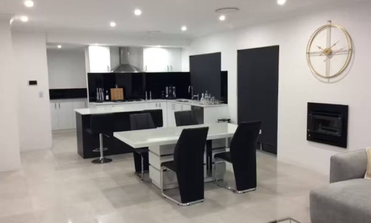 Piara Waters House | Luxury & gives you it all !