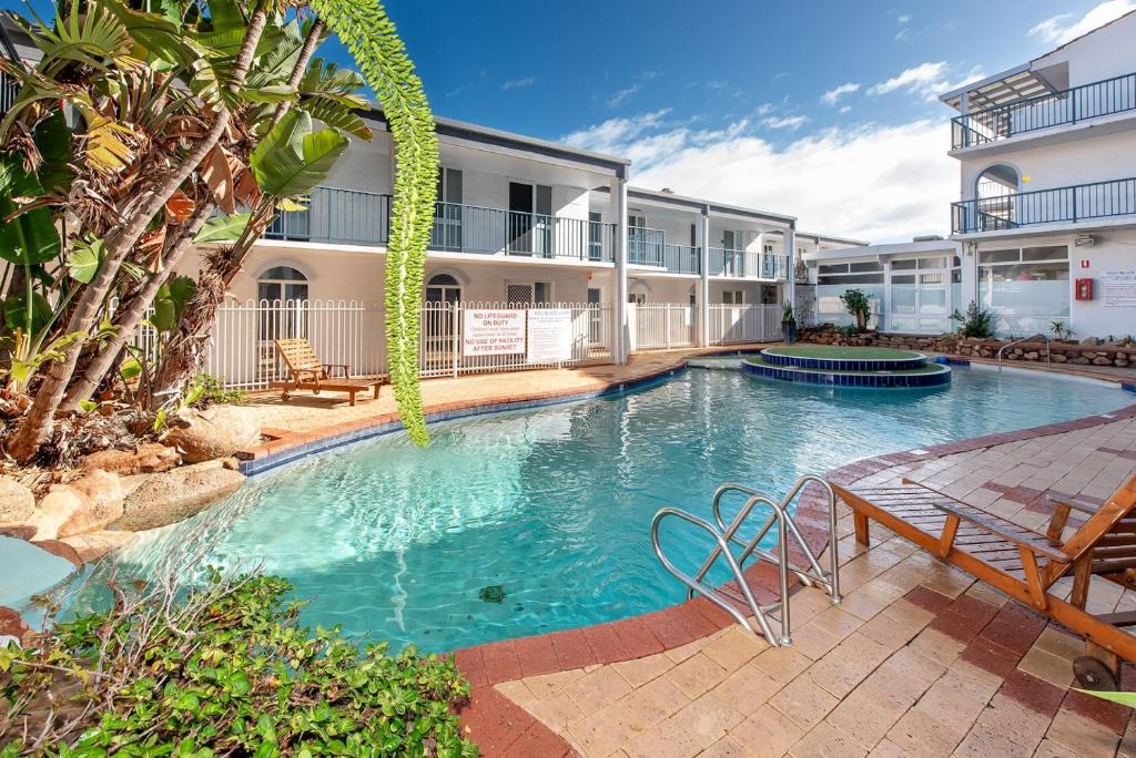 Scarborough Apartment | Luxury Lagoon Ocean Escape - 2BR Sofabed Sleep 6!