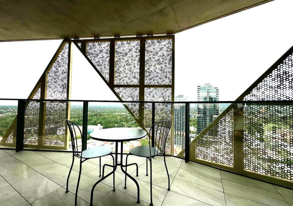 Adelaide Central Business District Apartment | Luxury Living - Beautiful 1BR Apt in Rundle Mall