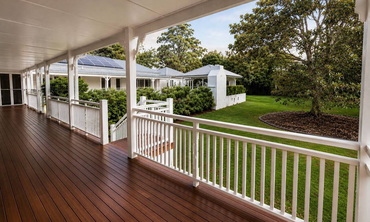 Maleny House | Luxury Living In The Hinterland with a pool - 2 mins From Town.