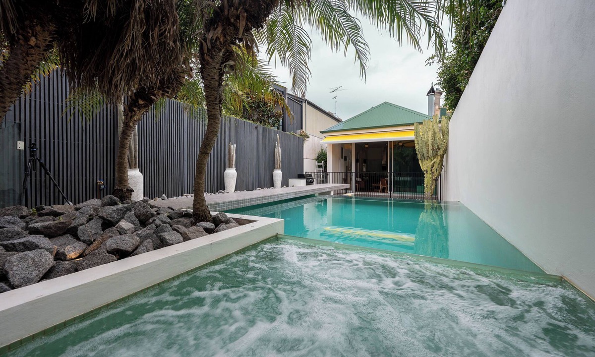 South Melbourne House | Luxury oasis in the middle of Albert Park