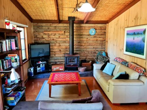 Ventnor House | Lyall Street Beach Cabin
