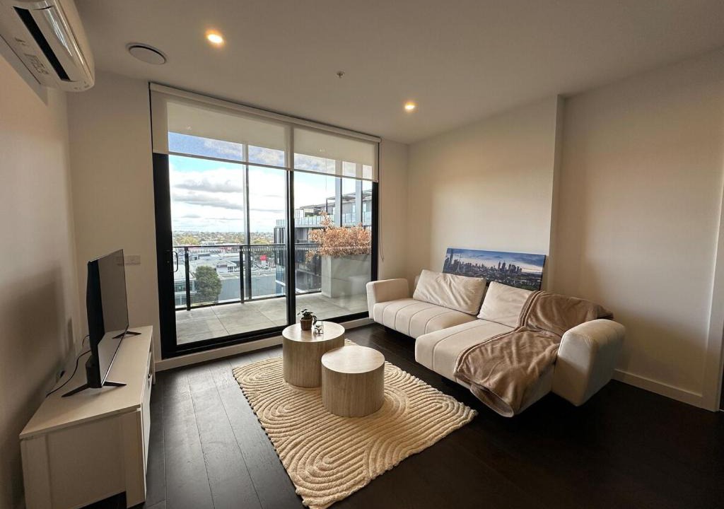 Blackburn Apartment | Magnificent Apartment with Views and Pool