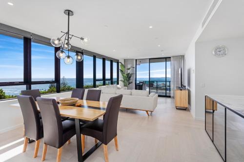 Palm Beach Apartment | Magnoli - Hosted by Burleigh Letting