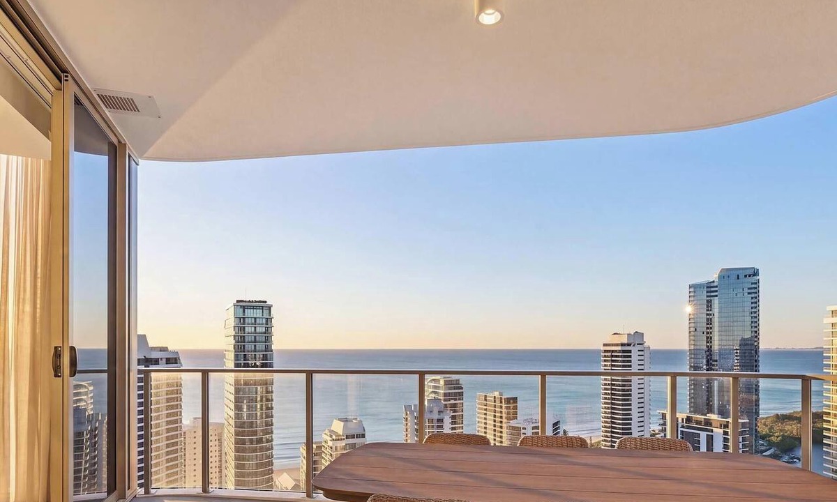 Main Beach Apartment | "MAIN VIEW" By TheGuestHouse.