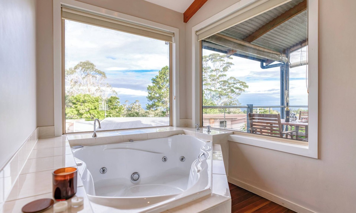 Maleny Hotel | Maleny Terrace Cottages