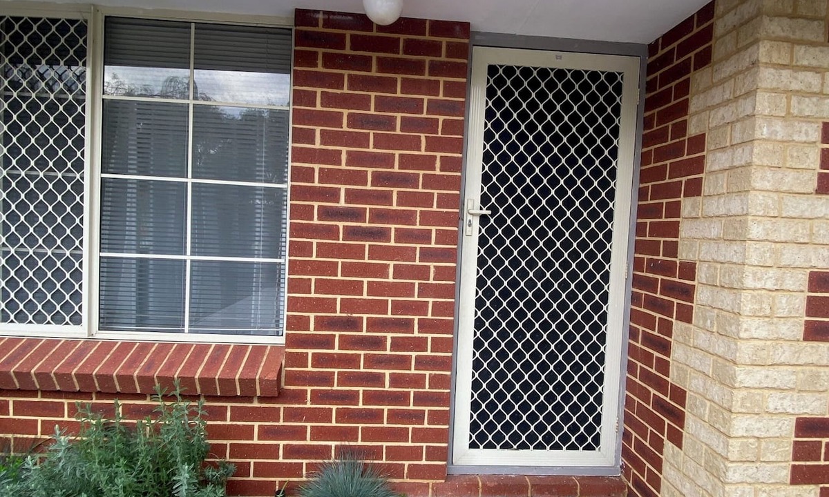 Greenfields House | MANDURAH 2 BR HOUSE |Secure & Private-Great Value!
