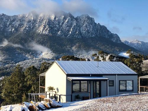 West Kentish Ski Chalet | Manna Hill Farm