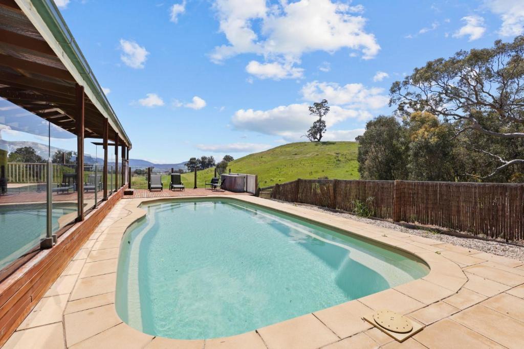 Mansfield House | Mansfield Hideaway - Sleeps 10