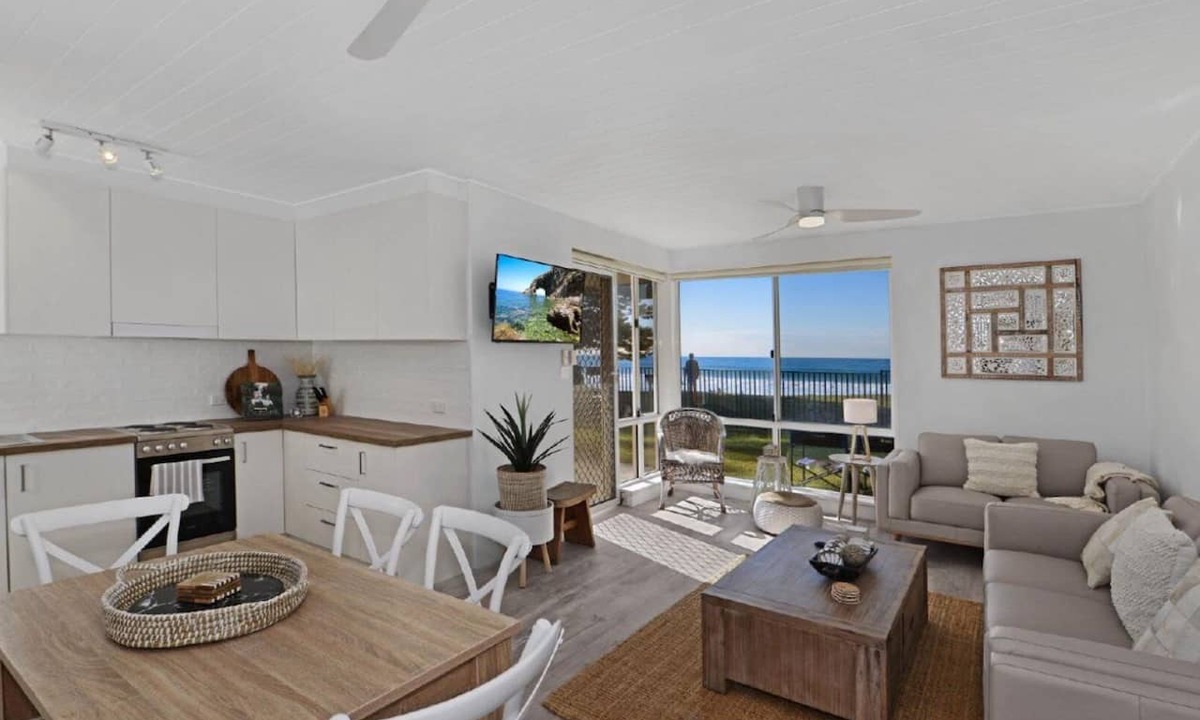 Avoca Beach Apartment | Marese 1 - Groundfloor Beachfront Unit