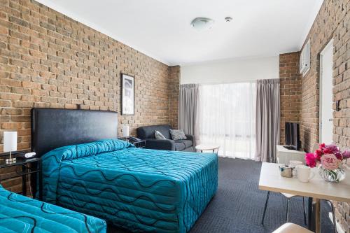 Plympton Park Hotel | Marion Motel and Apartments