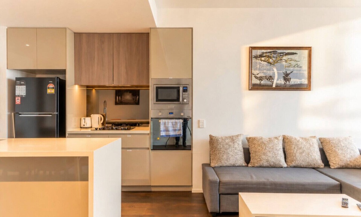 Mascot Apartment | Mascot 2BR/2BA | Station, Shops + Free Parking