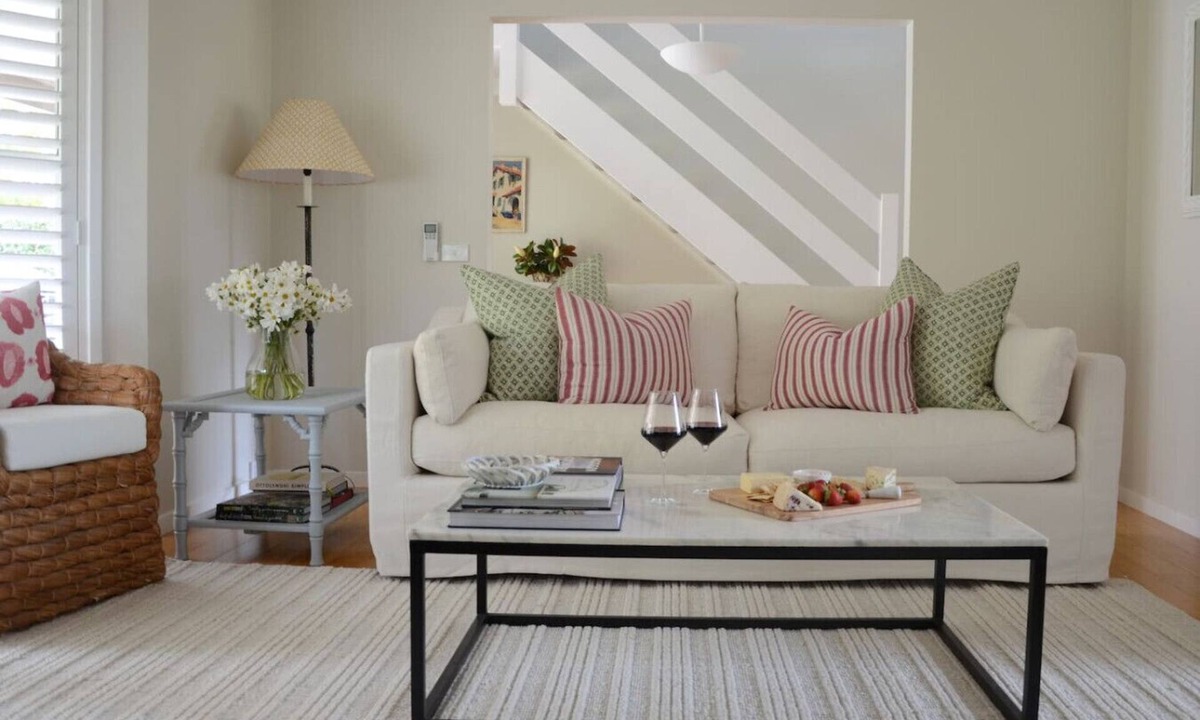 Moss Vale House | Mawson House Southern Highlands Views Calm Stylish
